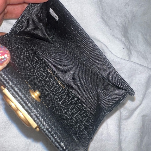 👑✅PRICE FIRM✅ Small Black Fashion Card Case with Gold Front Button Plate - Picture 9 of 15